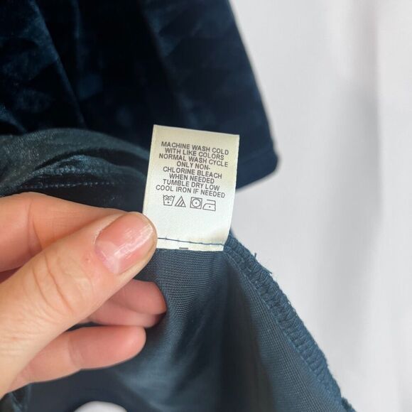 Beacon Apparel Green Velvet Faux Wrap w/ Ring Vneck Blouse Size 2X - Picture 10 of 12